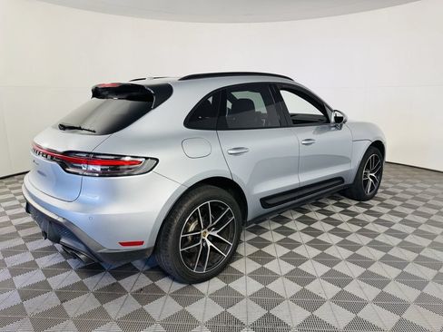 Used 2024 Porsche Macan AWD/4WD image 28