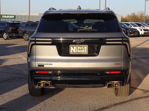 Used 2025 Chevrolet Traverse RS w/ LPO, Floor Liner Package image 5
