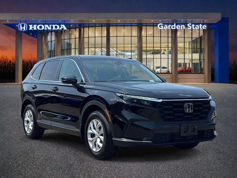 Used 2025 Honda CR-V LX image 2