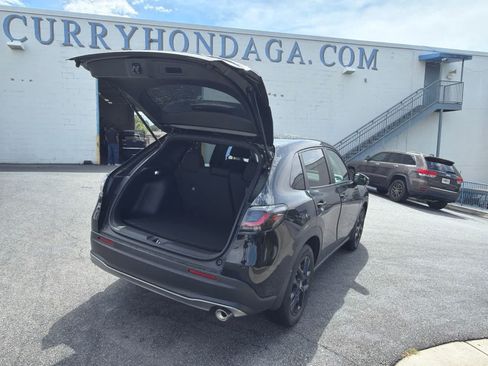 Certified 2025 Honda HR-V Sport image 11