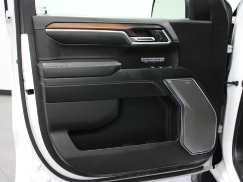 Used 2024 GMC Sierra 1500 Denali image 11