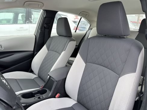 Used 2023 Toyota Corolla LE image 10