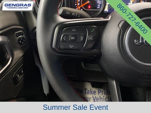 Used 2024 Jeep Gladiator Rubicon AWD/4WD image 22
