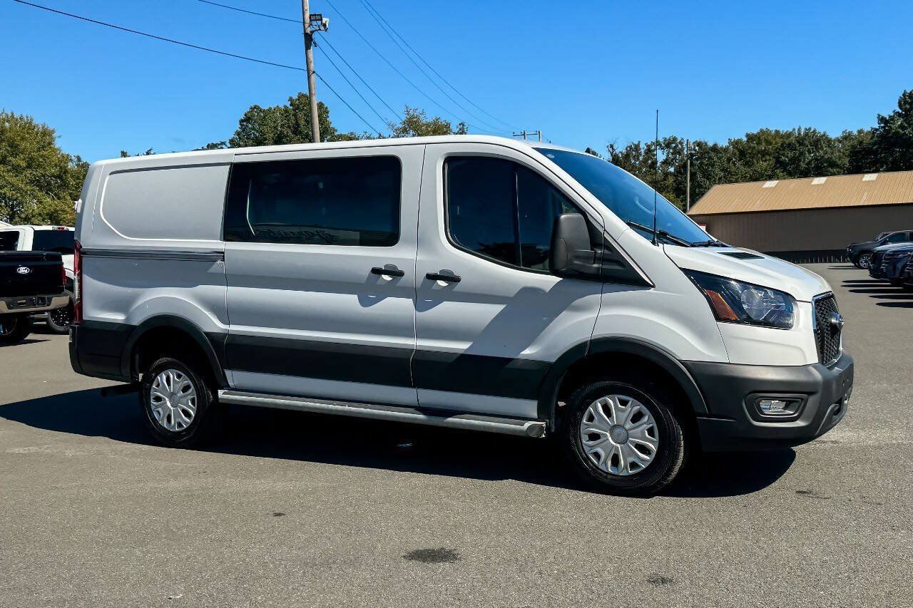 Used 2025 Ford Transit 250 Low Roof w/ Exterior Upgrade Package RWD image 2