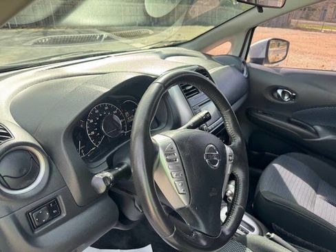 Used 2017 Nissan Versa Note SV image 34