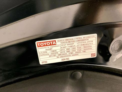 Used 2020 Toyota Highlander Platinum image 31