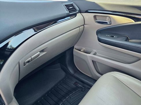 Used 2017 Honda Pilot Touring image 28