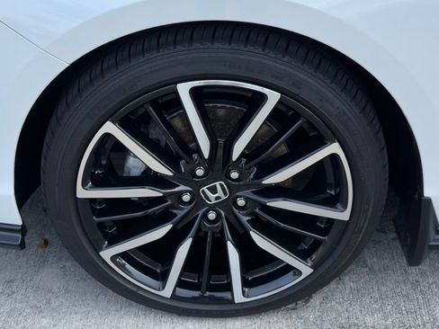 Used 2025 Honda Accord Touring image 11