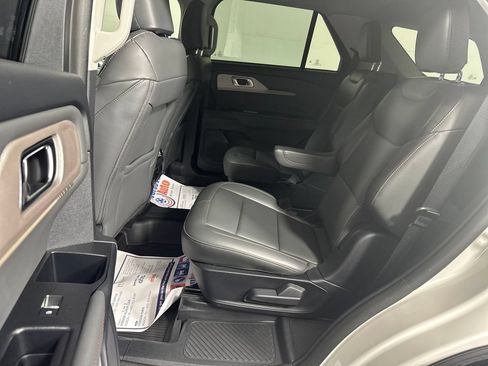 Used 2025 Ford Explorer Active w/ Active Comfort Package AWD/4WD image 26