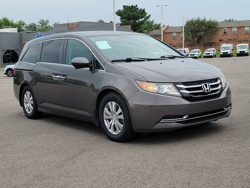 Used 2016 Honda Odyssey SE image 7