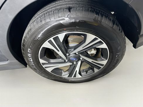 Used 2025 Subaru Crosstrek 2.0i Premium image 11