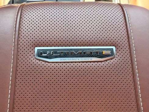 Used 2024 GMC Sierra 2500 Denali Ultimate AWD/4WD image 40