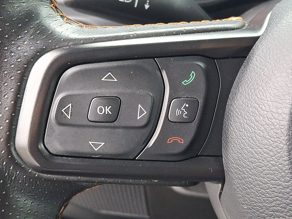 Used 2025 Jeep Gladiator Mojave AWD/4WD image 23