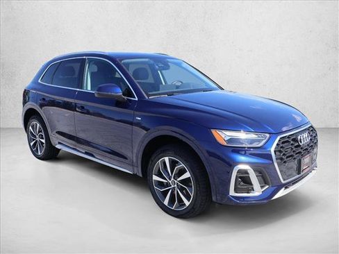 Used 2023 Audi Q5 2.0T Premium Plus w/ Premium Plus Package AWD/4WD image 3