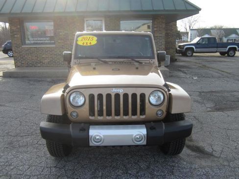 Used 2015 Jeep Wrangler Unlimited Sahara image 3