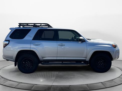 Used 2018 Toyota 4Runner TRD Off-Road image 8