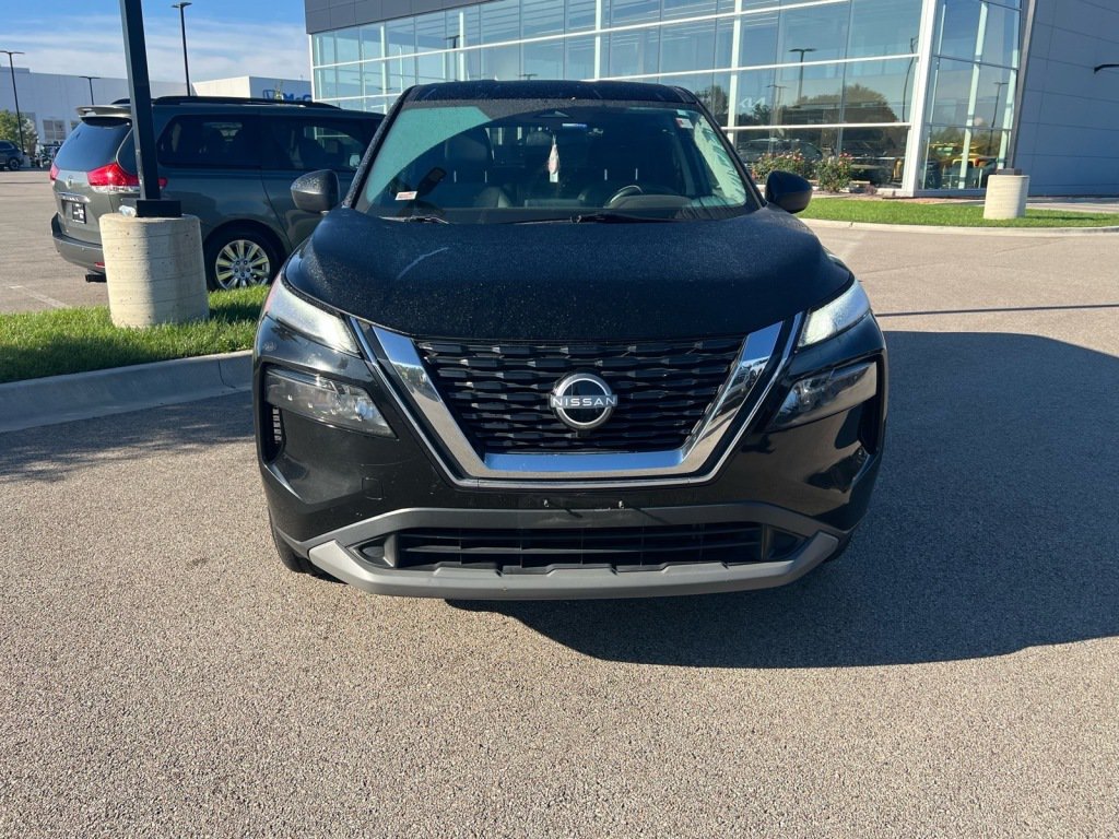 Used 2022 Nissan Rogue S AWD/4WD image 2