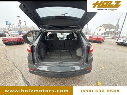 Used 2019 Chevrolet Equinox LS w/ LS Convenience Package image 23