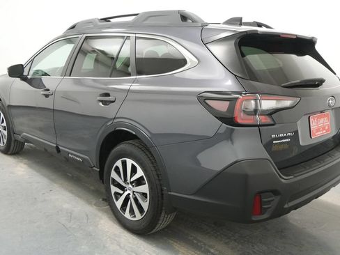 Used 2020 Subaru Outback Premium AWD/4WD image 6