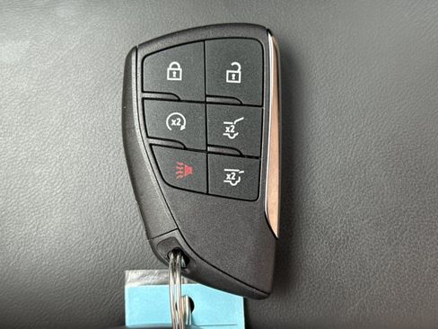 Used 2025 GMC Yukon AT4 Ultimate w/ LPO, Floor Liner Package AWD/4WD image 35