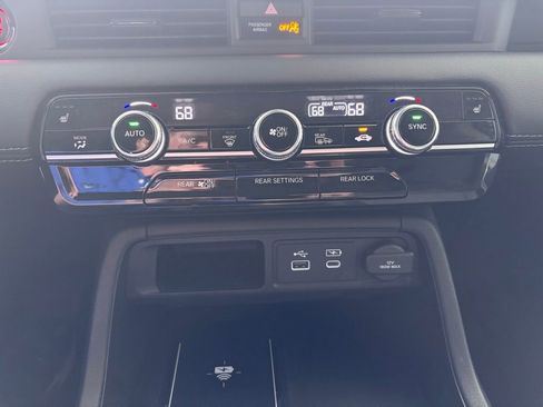 Used 2025 Honda Pilot Touring image 26