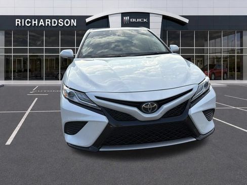 Used 2020 Toyota Camry XSE FWD image 5