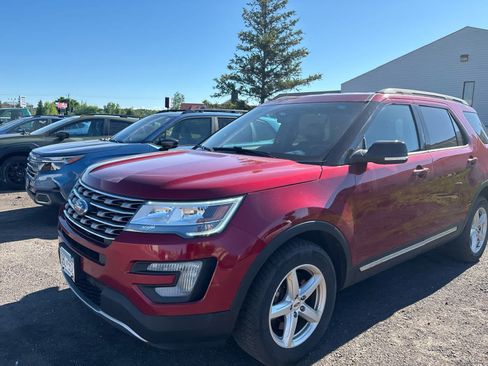 Used 2016 Ford Explorer XLT w/ Equipment Group 202A AWD/4WD image 10