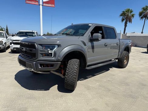 Used 2020 Ford F150 Raptor w/ Equipment Group 802A Luxury AWD/4WD image 3