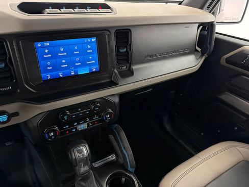 Used 2023 Ford Bronco Wildtrak AWD/4WD image 20