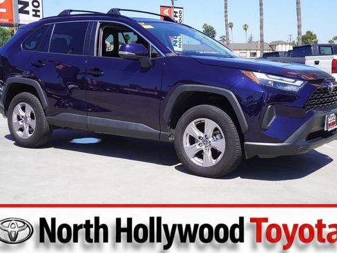 Used 2023 Toyota RAV4 XLE w/ Convenience Package FWD image 1