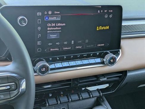 Used 2023 GMC Canyon AT4 w/ AT4 Premium Package image 15