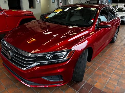 Used 2020 Volkswagen Passat 2.0T SEL image 8