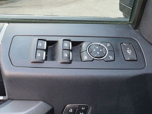 Used 2022 Ford F250 Platinum w/ Tremor Off-Road Package AWD/4WD image 27
