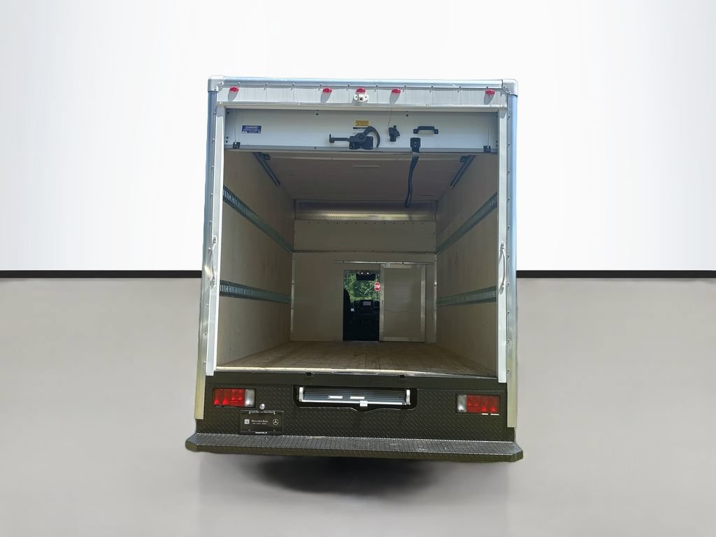 Used 2025 RAM ProMaster 3500 w/ Quick Order Package 22G SLT FWD image 9