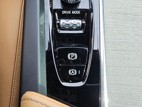 Used 2018 Volvo XC60 T6 Inscription w/ Convenience Package image 35