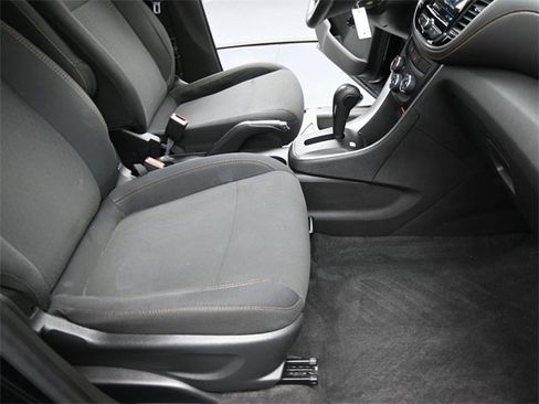 Used 2019 Chevrolet Trax LS image 26