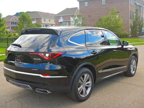 Used 2025 Acura MDX SH-AWD image 4