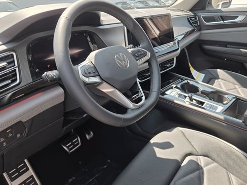 New 2026 Volkswagen Atlas Peak Edition AWD/4WD image 18