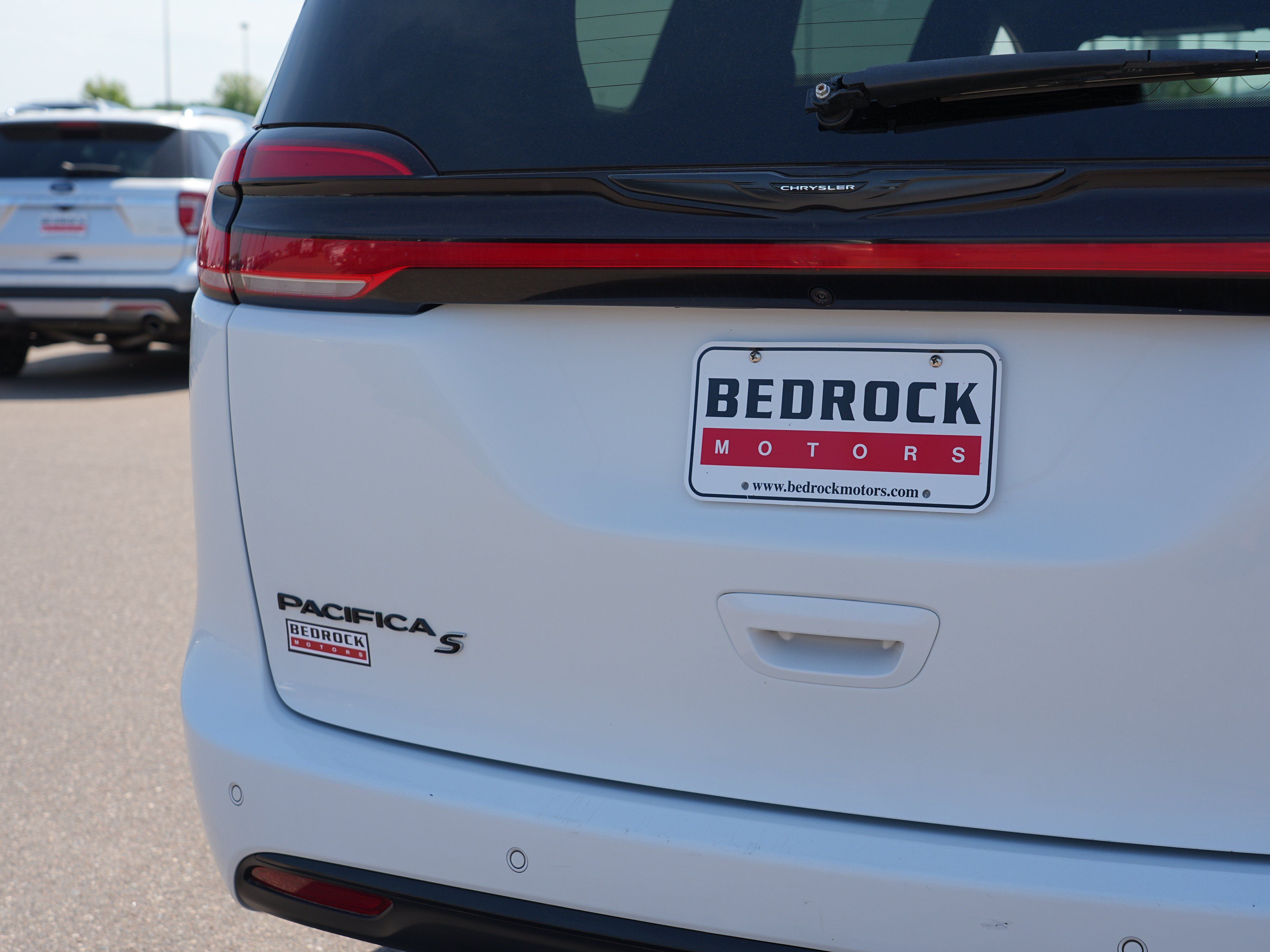 Used 2021 Chrysler Pacifica Touring-L w/ S Appearance Package FWD image 10