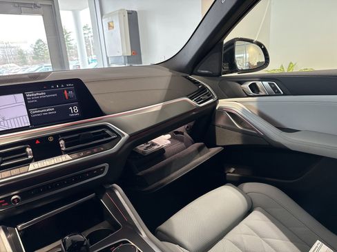 Certified 2023 BMW X6 xDrive40i w/ Premium Package image 26