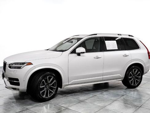 Used 2019 Volvo XC90 T6 Momentum w/ Advanced Package AWD/4WD image 4