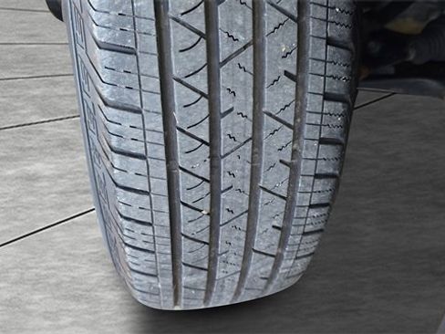 Used 2023 GMC Acadia SLE w/ Driver Convenience Package image 30