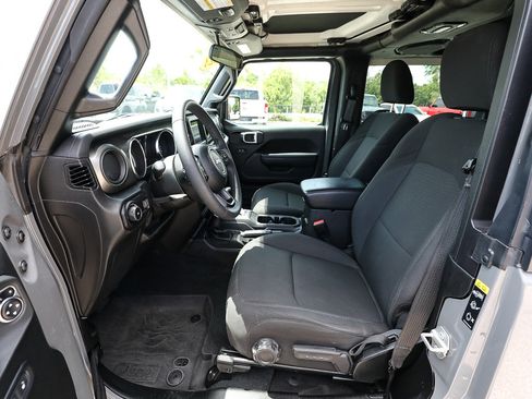 Used 2023 Jeep Wrangler Sport AWD/4WD image 12