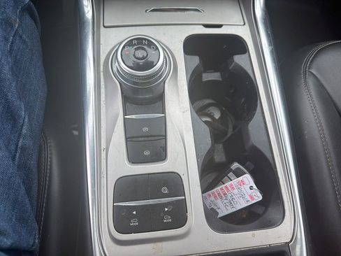 Used 2022 Ford Explorer XLT w/ Equipment Group 202A RWD image 25
