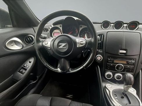 Used 2012 Nissan 370Z Coupe RWD image 8