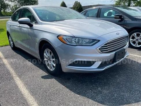Used 2017 Ford Fusion S FWD image 1