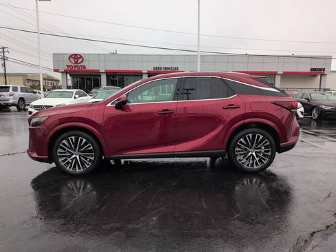 Used 2023 Lexus RX 350 w/ Accessory Package (2T) AWD/4WD image 2