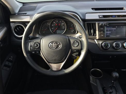 Used 2015 Toyota RAV4 LE FWD image 12