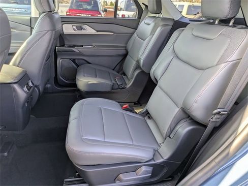New 2026 Ford Explorer Active w/ Active Comfort Package image 26