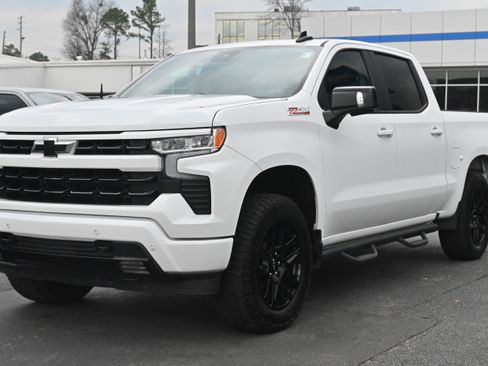 Used 2025 Chevrolet Silverado 1500 RST w/ Convenience Package II image 8